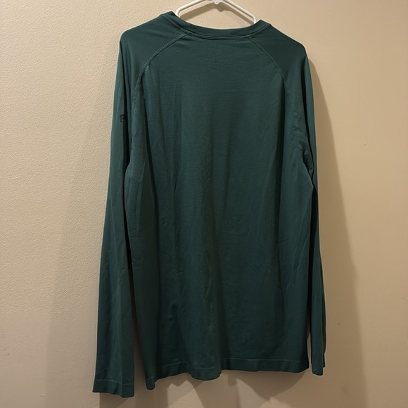 Fabletics Men's Green Long Sleeve Shirt - XL - great condition - Picture 4 of 4